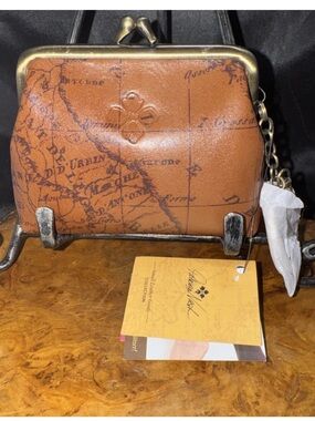 Patricia Nash  Brown Map-Print Kiss-Lock ladies Wallet